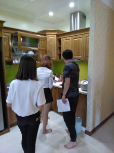 越南房地產投資與出租 | 河內市租屋實例參考：租房客人準備入住河內市公寓了!